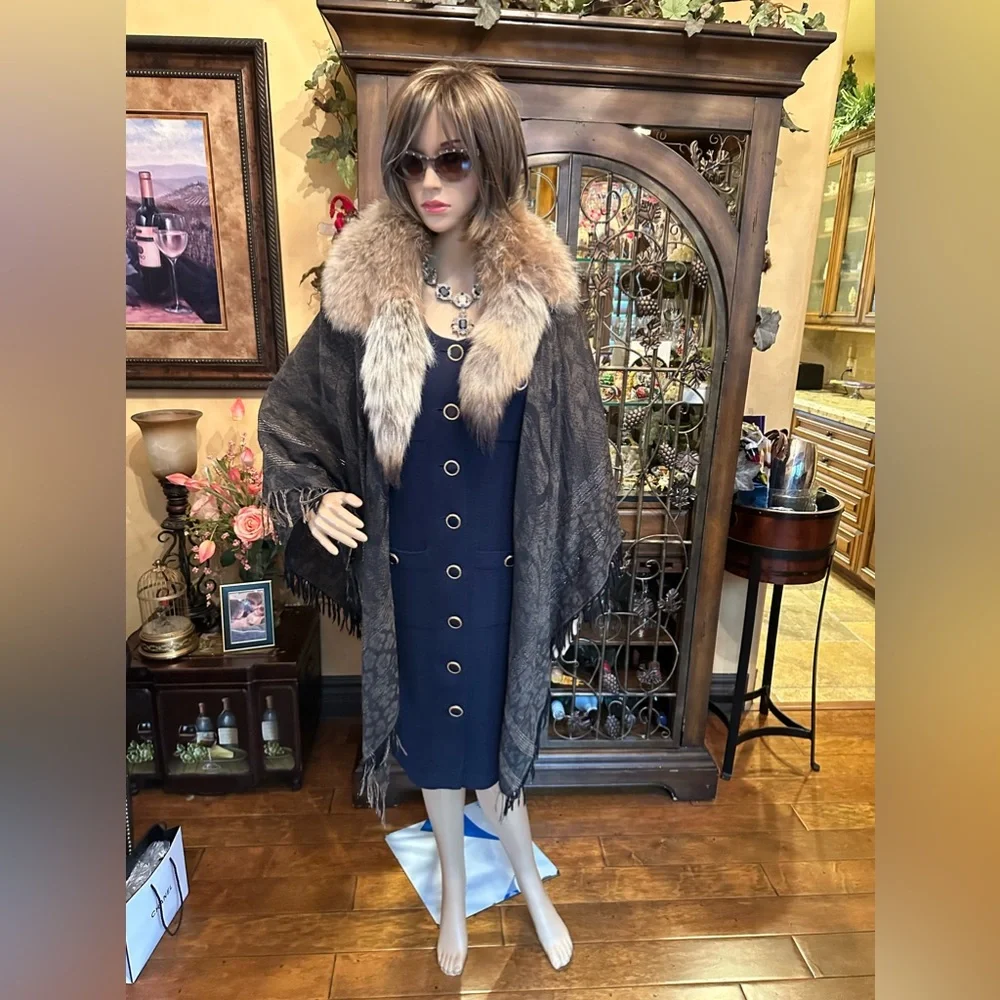 Roberto Cavalli Wool and Coyote Shawl - Picture 1 of 15